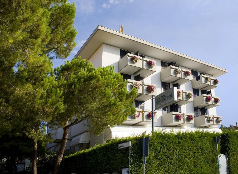 Hotel Metropol Caorle Bagian luar foto