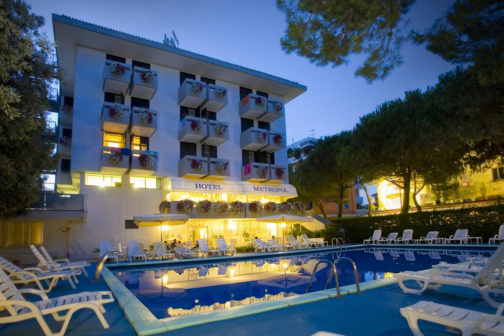Hotel Metropol Caorle Bagian luar foto