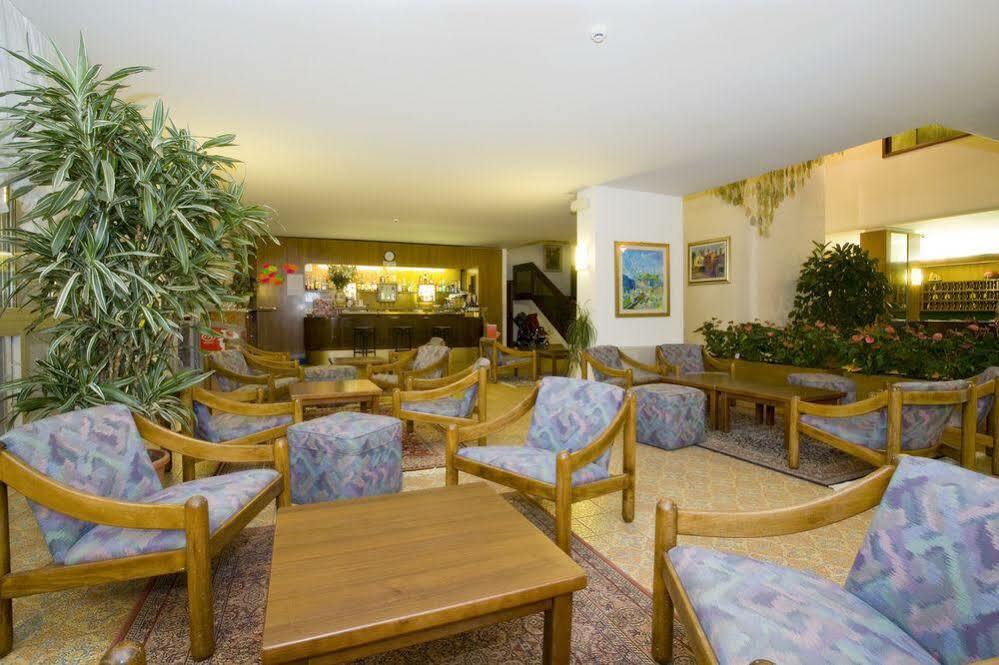 Hotel Metropol Caorle Bagian luar foto